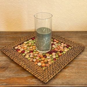 💚 Hurricane Candle on Woven Platter